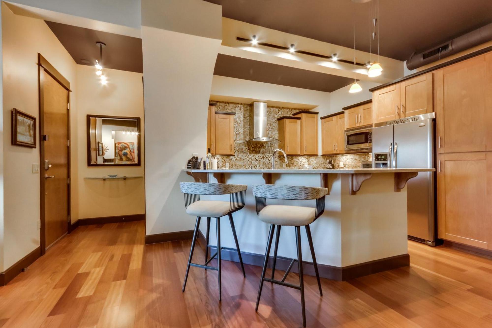 Stunning Coeur Dalene Condo Walk Downtown Коур-Д'Ален Екстер'єр фото