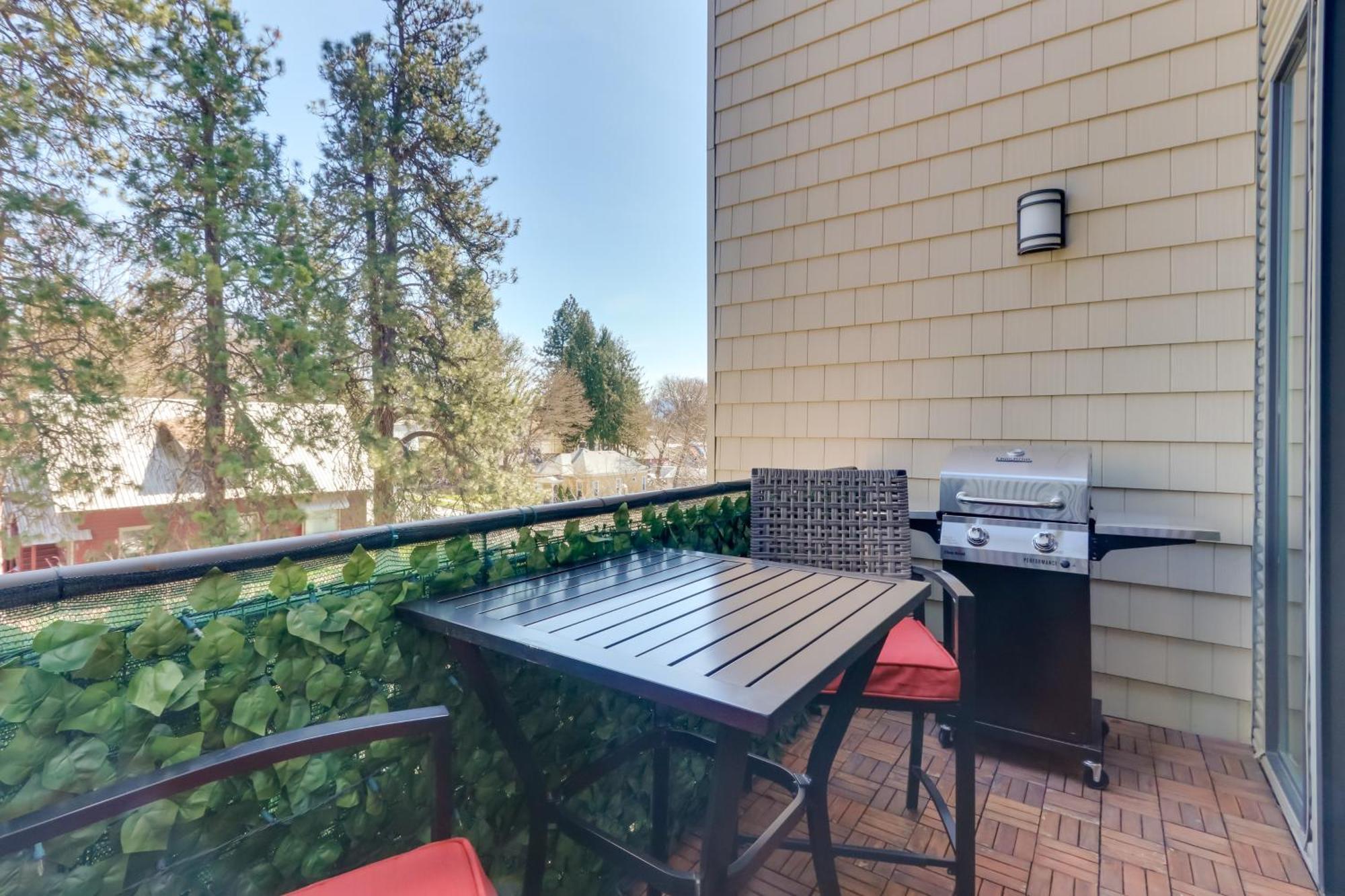 Stunning Coeur Dalene Condo Walk Downtown Коур-Д'Ален Екстер'єр фото