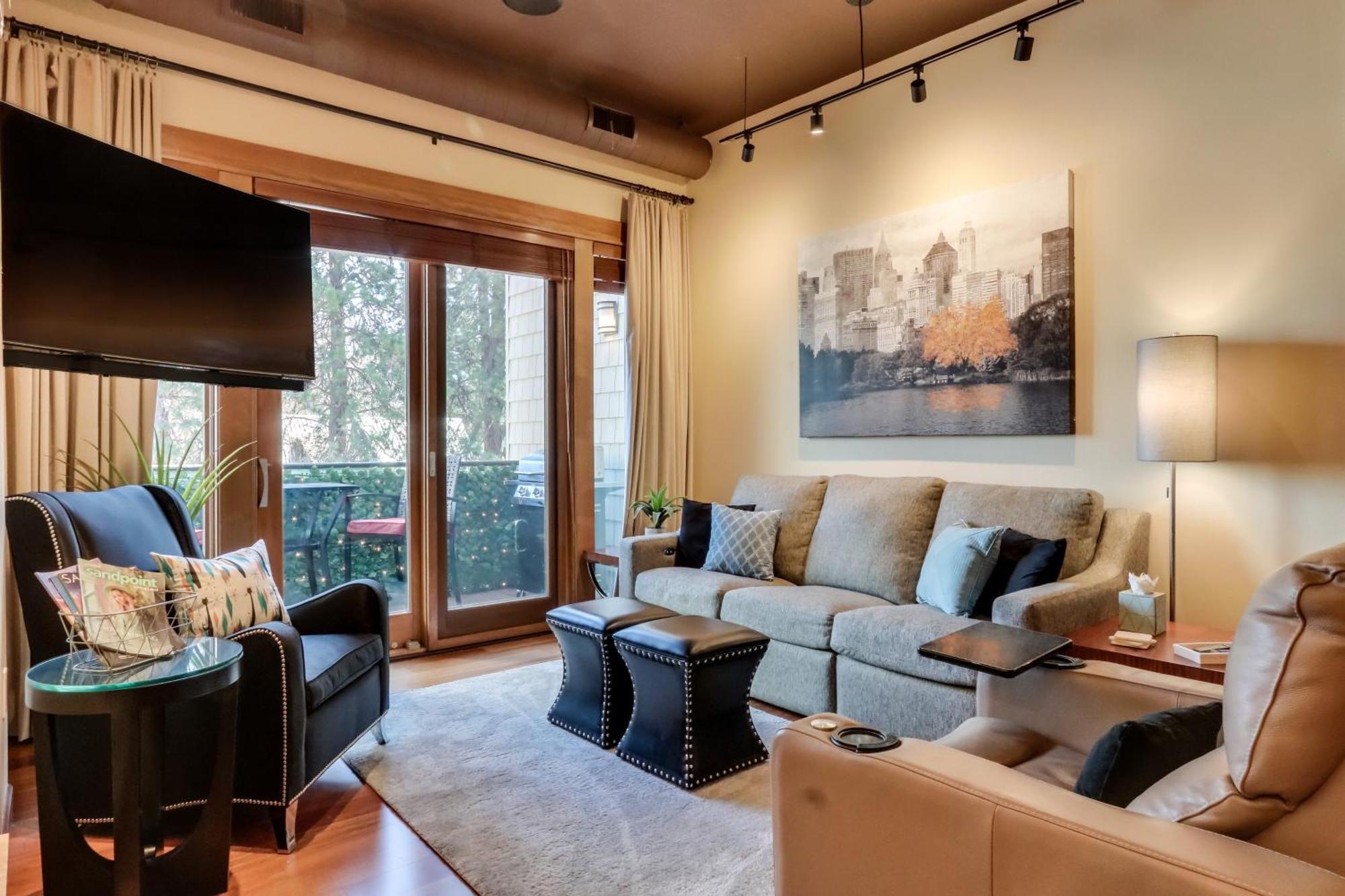 Stunning Coeur Dalene Condo Walk Downtown Коур-Д'Ален Екстер'єр фото